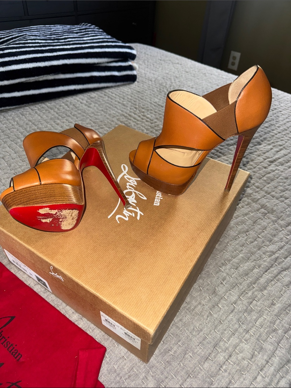 Christian Louboutin-size 36 - Picture 11 of 11